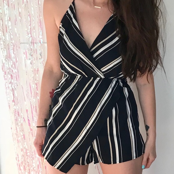 Striped Romper With Halter Top - Picture 3 of 4